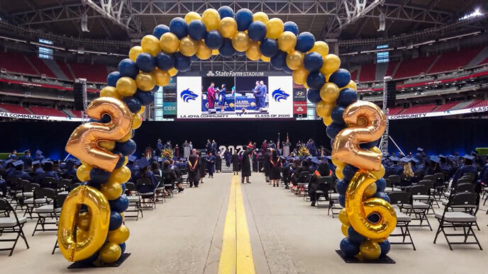 Photo of the a balloon-arch at the La Joya High School 2026 graduation