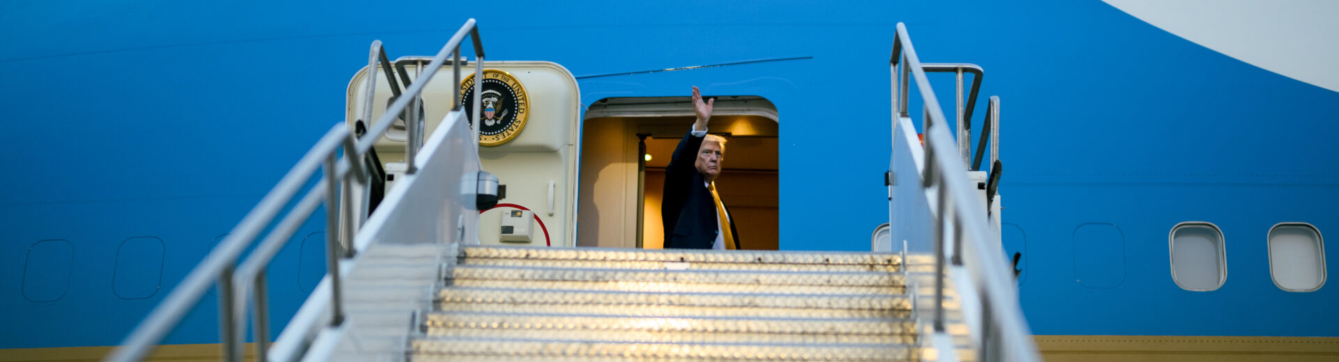 Tarmac stairs leading to the door of Air Force One.